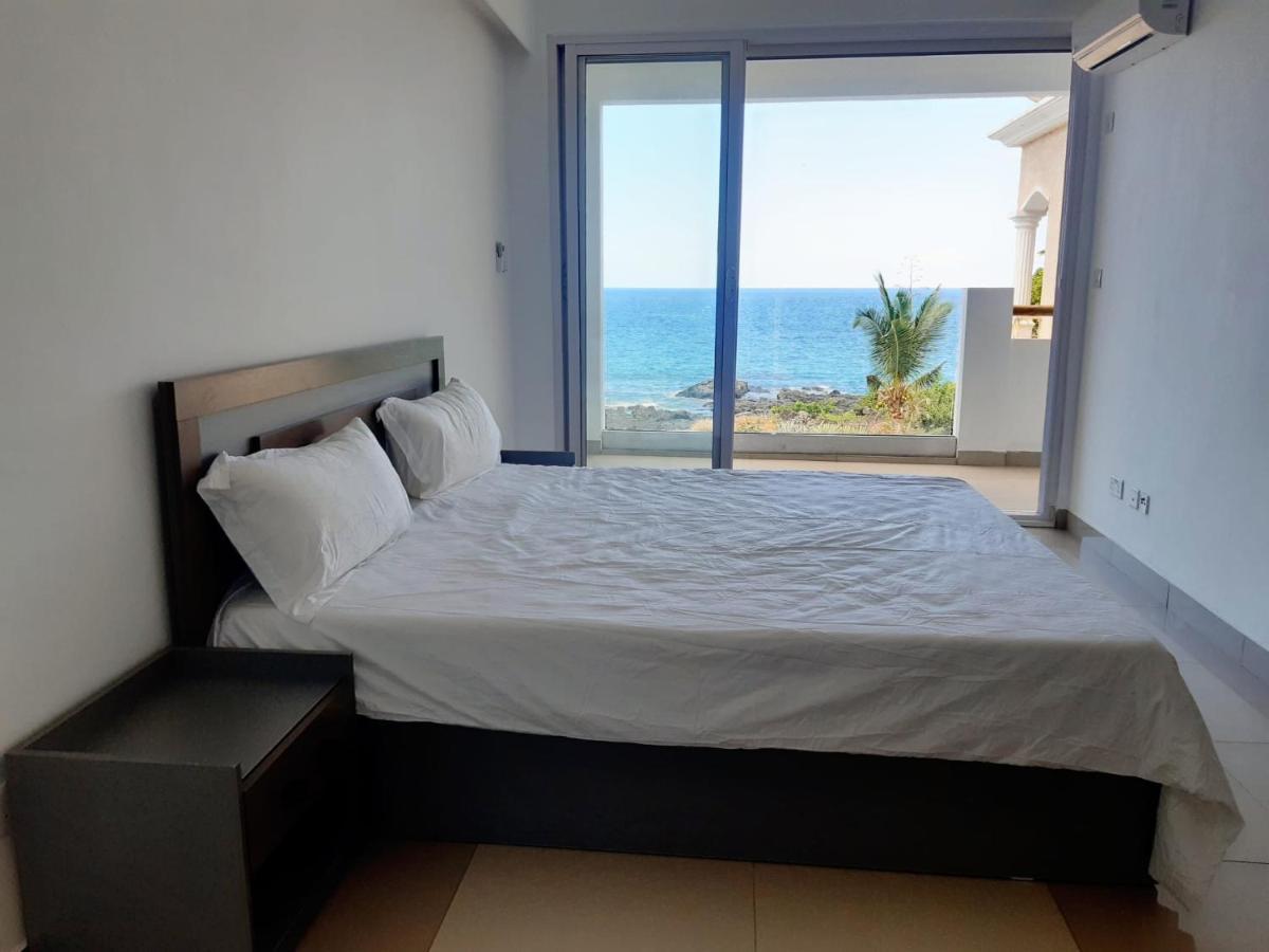 Apartment La Falaise Sea Front *
